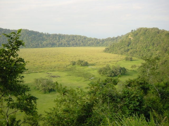Arusha-NatPark-Ngurdoto-Crater Arusha-NatPark-Ngurdoto-Crater